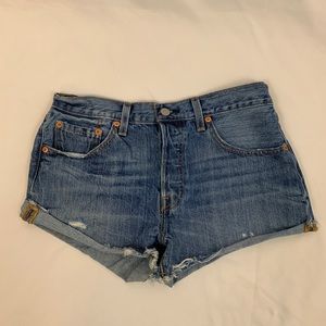 Levi’s 501 Button Fly Cutoff Denim Shorts Size 28